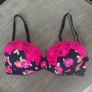Candie’s | Pink and Navy Blue Floral Pus-Up Bra
